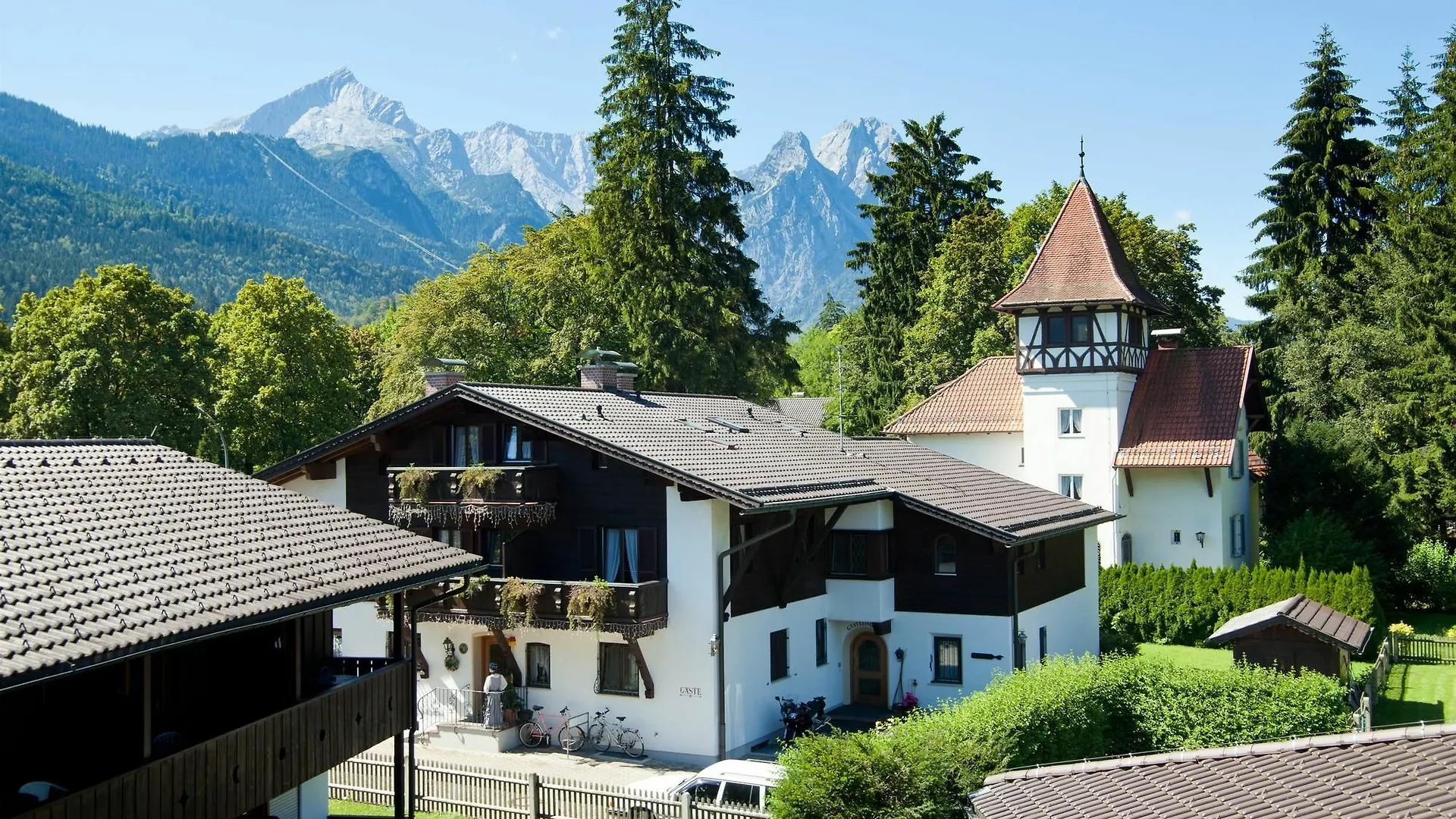 Hyperion Hotel Garmisch - Partenkirchen contacts
